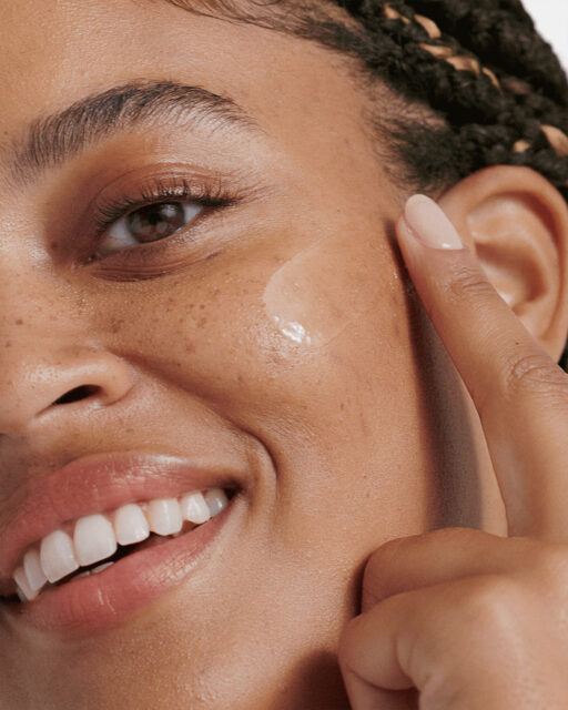 Clinique Even Better Clinical™ Radical Dark Spot Corrector + Interrupter - Image 4