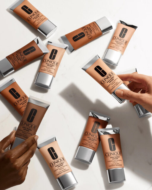Clinique Even Better Refresh™ Hydrating and Repairing Foundation - Image 2