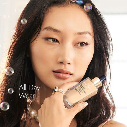 Estee Lauder Futurist SkinTint Serum Foundation With Botanical Oil Infusion SPF 20 - Image 7