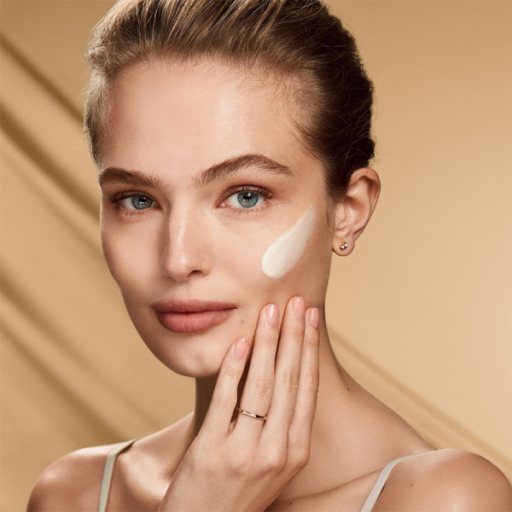 Estée Lauder Revitalizing Supreme+ Youth Power Soft Creme - Image 3
