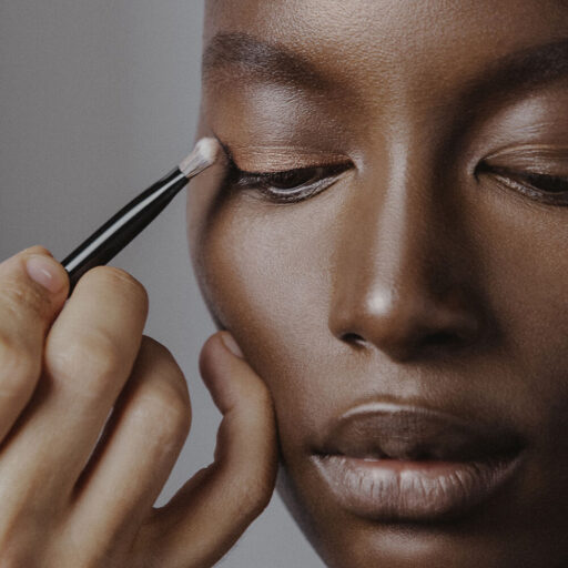Sisley Paris Eyeshadow Shade Brush - Image 2