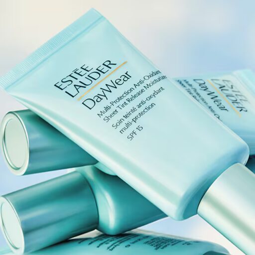 Estée Lauder DayWear Multi-Protection Anti-Oxidant Sheer Tint Release Moisturiser SPF 15 - Image 3