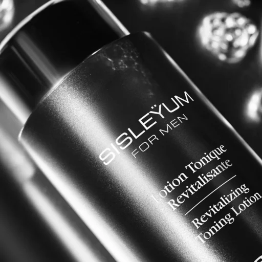 Sisley Paris Sisleÿum Revitalizing Toning Lotion - Image 2